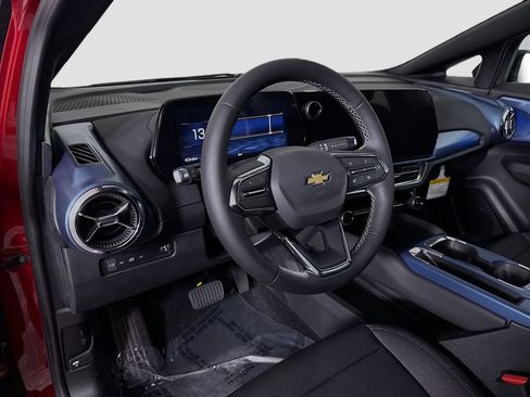 New 2026 Chevrolet Equinox EV LT image 9