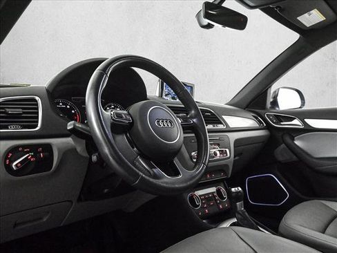 Used 2018 Audi Q3 2.0T Premium Plus w/ Premium Plus Package image 10