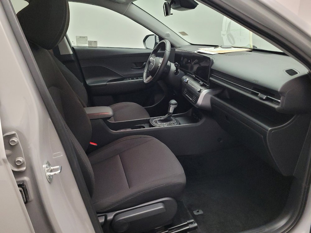 Used 2025 Hyundai Kona SEL FWD image 21