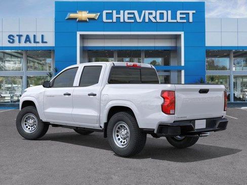 Used 2026 Chevrolet Colorado W/T RWD image 3