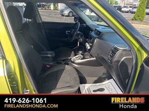 Used 2014 Kia Soul FWD image 29