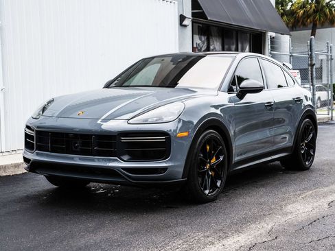 Used 2022 Porsche Cayenne Turbo GT AWD/4WD image 3