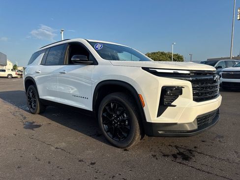 New 2026 Chevrolet Traverse LT w/ Midnight/Sport Edition FWD image 9