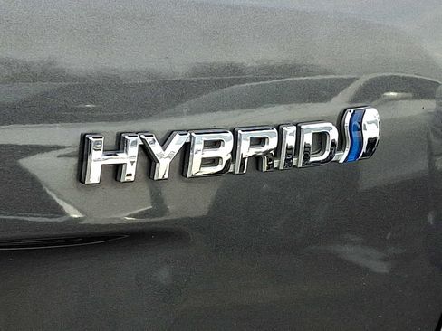 Used 2016 Toyota Prius Four image 28