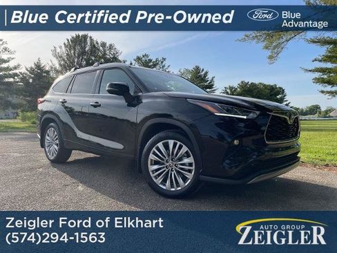 Used 2025 Toyota Highlander Platinum AWD/4WD image 1
