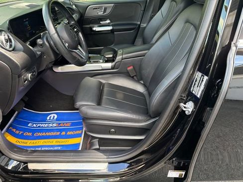 Used 2022 Mercedes-Benz GLB 250 4MATIC image 15