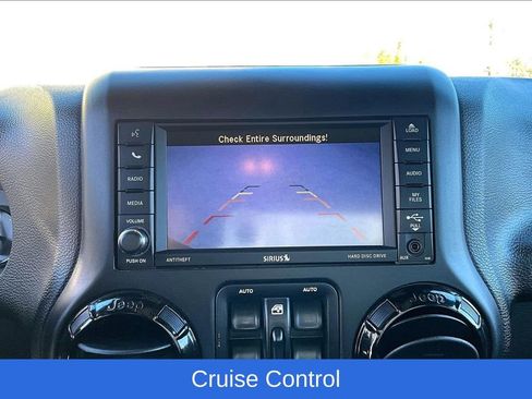 Used 2017 Jeep Wrangler Unlimited Sahara image 12