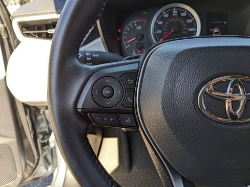 Used 2020 Toyota Corolla SE w/ SE Premium Package image 28