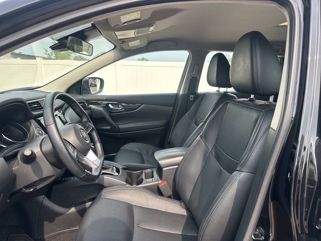 Certified 2022 Nissan Rogue Sport SL AWD/4WD image 40