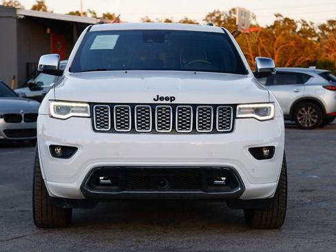 Used 2017 Jeep Grand Cherokee Overland w/ Jeep Active Safety Group image 22