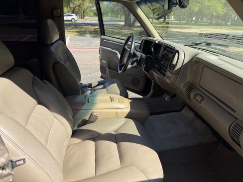 Used 1999 Chevrolet Tahoe 4WD 2-Door w/ Preferred Equipment Group image 22