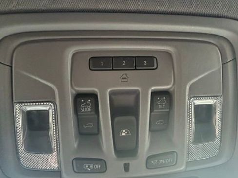 Used 2022 GMC Sierra 3500 Denali image 14