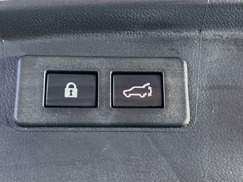 Used 2025 Subaru Outback Onyx Edition AWD/4WD image 28