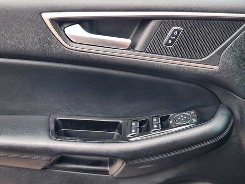 Used 2016 Ford Edge SEL w/ Equipment Group 201A AWD/4WD image 23