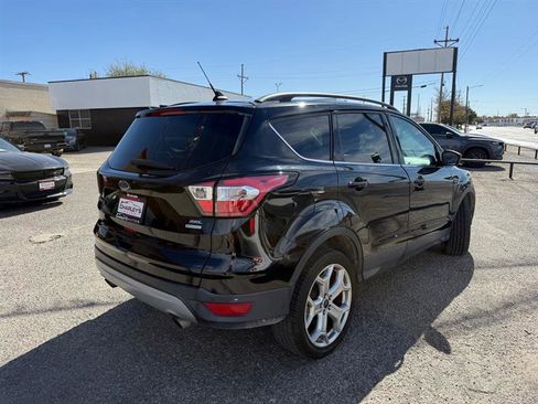 Used 2018 Ford Escape SE w/ Ford Safe & Smart Package image 4