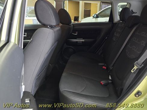 Used 2013 Kia Soul + FWD image 17