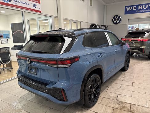 New 2026 Volkswagen Tiguan SE R-Line image 4