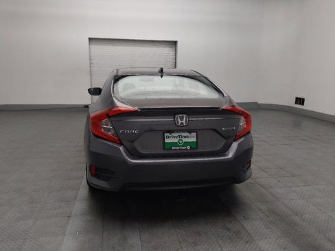Used 2018 Honda Civic Touring image 6