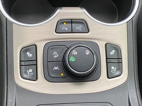 Used 2019 GMC Terrain Denali w/ Advanced Safety Package image 21