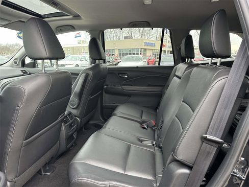 Certified 2022 Honda Pilot Special Edition image 9