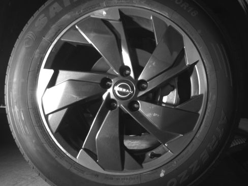 Used 2025 Nissan Rogue SV image 13