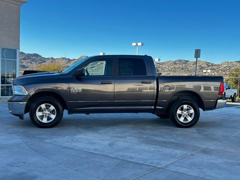 Used 2021 RAM 1500 Classic SLT image 5