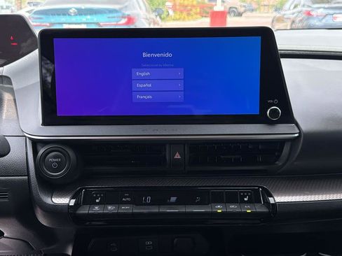 Used 2025 Toyota Prius XLE image 18