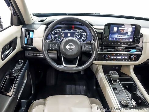 Used 2023 Nissan Pathfinder SL w/ SL Premium Package AWD/4WD image 19