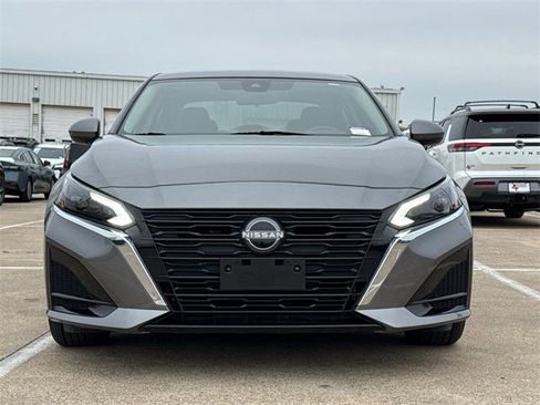 Used 2023 Nissan Altima 2.5 S image 3