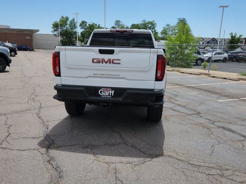 Used 2025 GMC Sierra 1500 AT4X AWD/4WD image 9