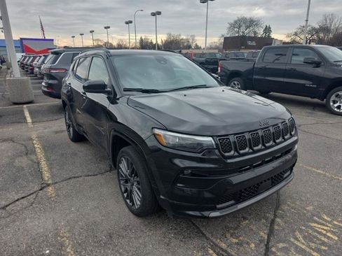 Used 2023 Jeep Compass High Altitude image 2