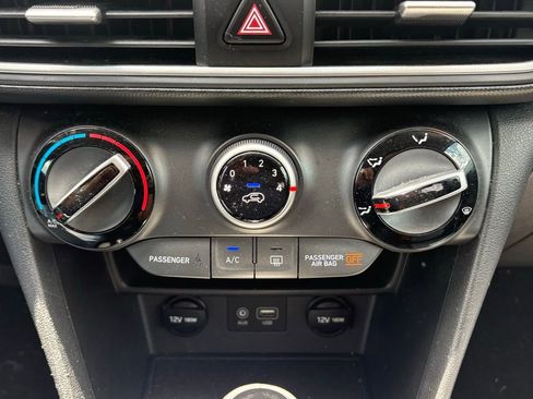 Used 2018 Hyundai Kona SEL FWD image 23