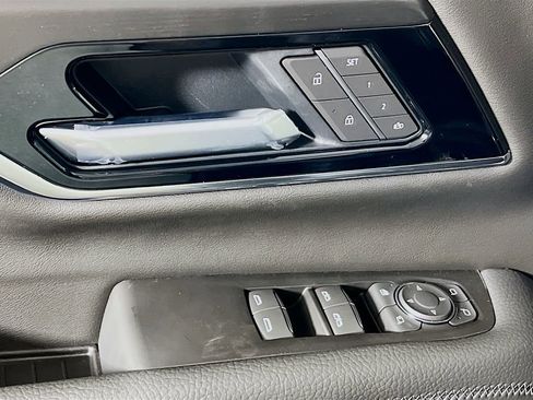 New 2026 GMC Yukon XL Denali w/ Denali Reserve Package image 14