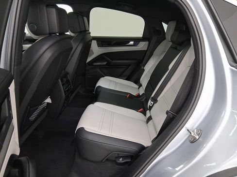 New 2026 Porsche Cayenne Coupe image 14