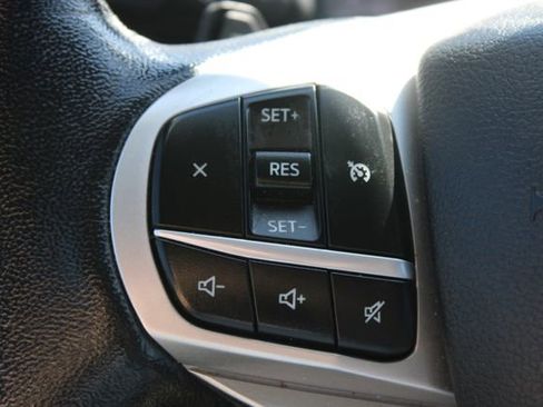 Used 2020 Ford Explorer XLT w/ Equipment Group 202A RWD image 21