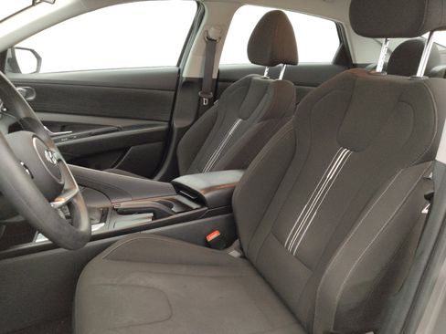 Used 2023 Hyundai Elantra SEL w/ Cargo Package FWD image 17