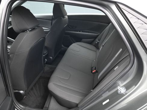 Used 2025 Hyundai Elantra Sport image 10