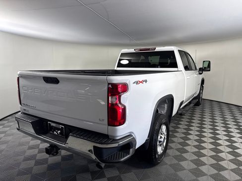 Used 2025 Chevrolet Silverado 2500 LT w/ Convenience Package AWD/4WD image 5