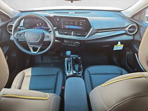 New 2026 Chevrolet Trax ACTIV w/ Sunroof Package FWD image 14
