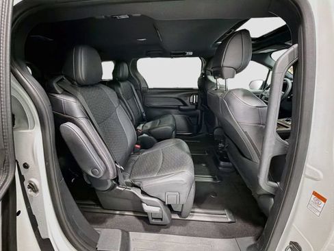 Certified 2026 Toyota Sienna Limited FWD image 22