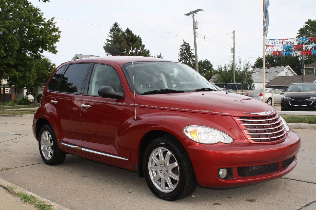 Used 2010 Chrysler PT Cruiser w/ Convenience Group FWD image 4