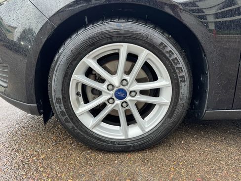 Used 2017 Ford Focus SE image 18