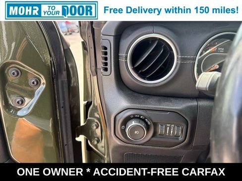 Used 2022 Jeep Wrangler Unlimited Sahara w/ LED Lighting Group AWD/4WD image 17