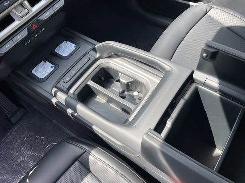 New 2027 Kia Telluride S image 9