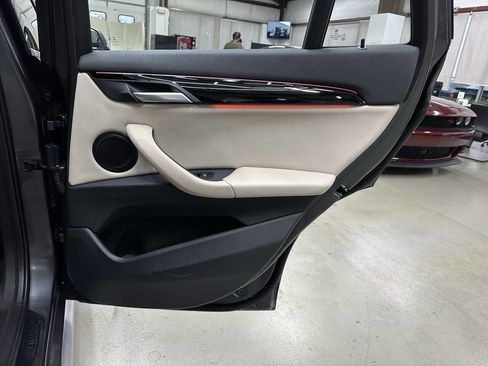 Used 2021 BMW X1 xDrive28i w/ Convenience Package image 14