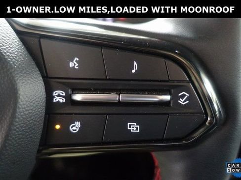 Used 2024 Chevrolet Traverse RS image 12