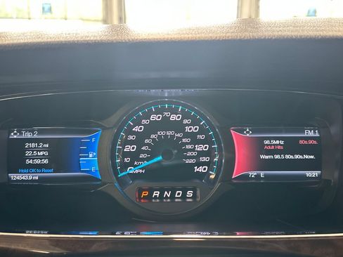 Used 2016 Ford Taurus Limited FWD image 34