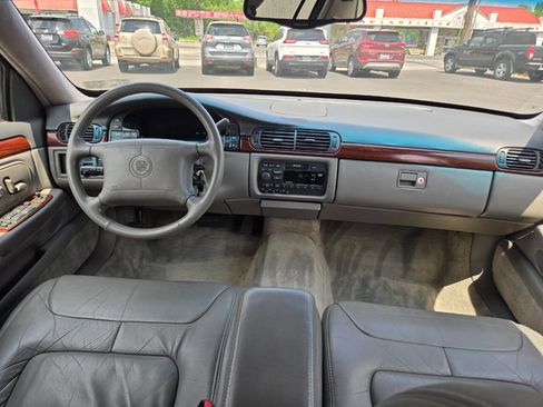 Used 1999 Cadillac De Ville w/ Comfort/Convenience Pkg FWD image 19