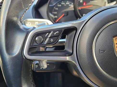 Used 2021 Porsche 718 Boxster image 14