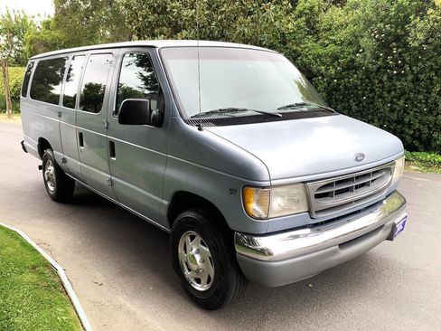 Used 1999 Ford E-350 and Econoline 350 XLT image 9